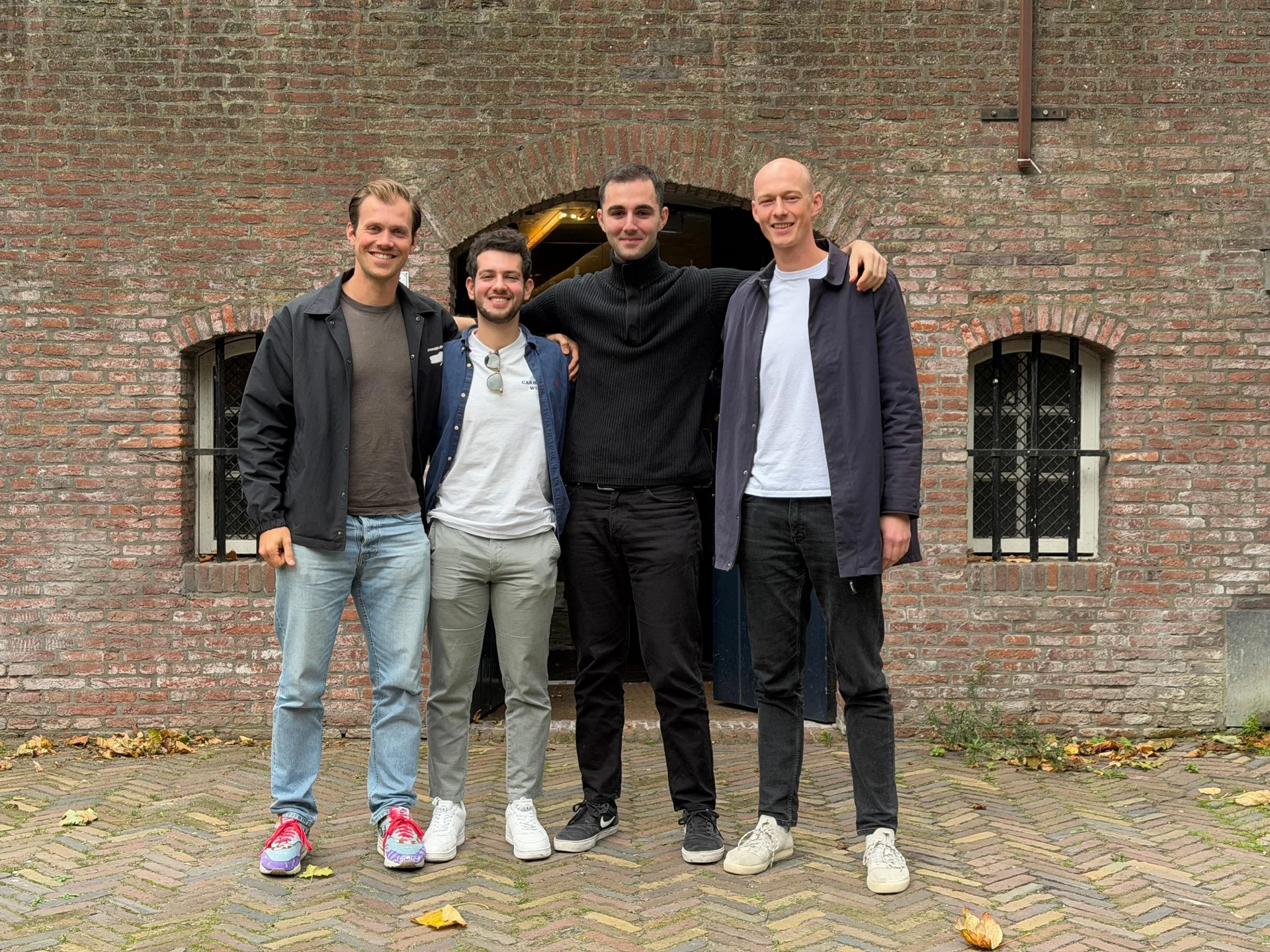 Team Backlight — vier
